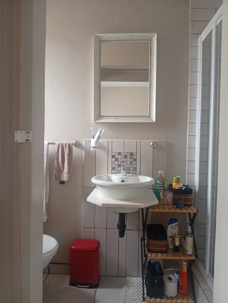 2 Bedroom Property for Sale in Waterval East North West